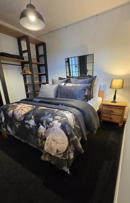 Apartment 5 - Haddin Court - Modern Loft Style Blenheim Bagian luar foto